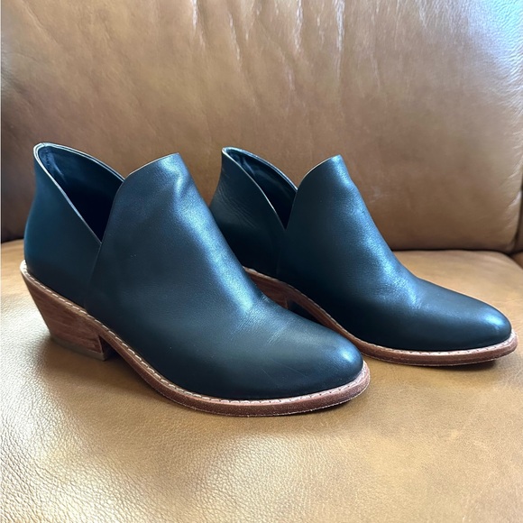 Fortress of Inca Elise Bootie Black Size 36 EUC - Picture 1 of 7